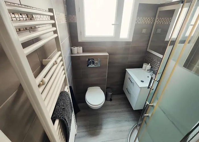 & Quiet, 10 Min To Palais & Train Station Apartment Cannes